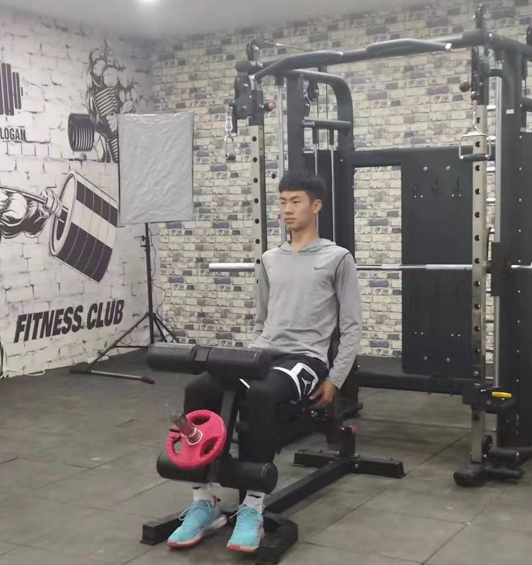 Wielofunkcyjny sprzęt do ćwicz – Home Gym With Smith Machine recenzja i cena